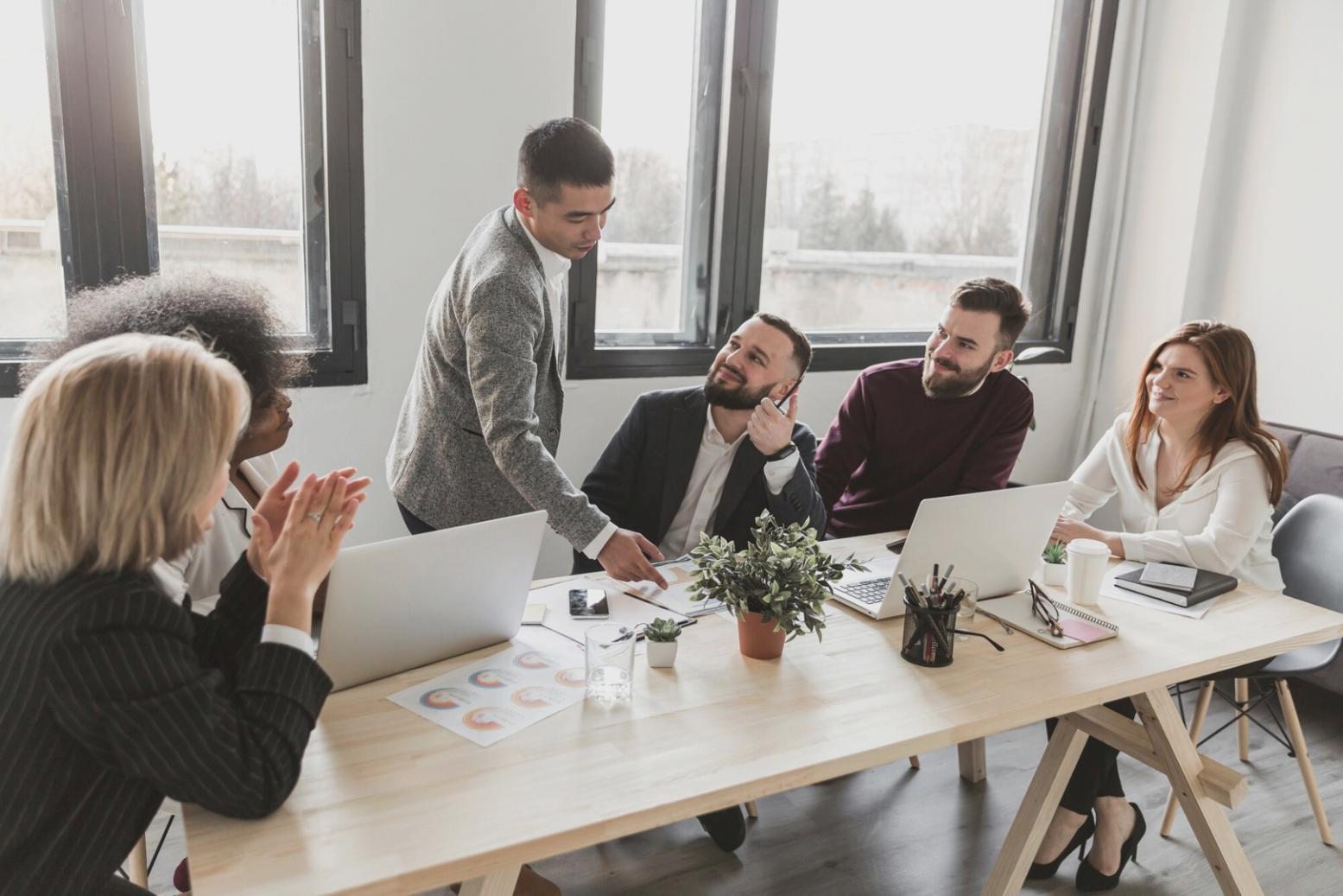 Optimierte Arbeitsstation für Finanzanalysen