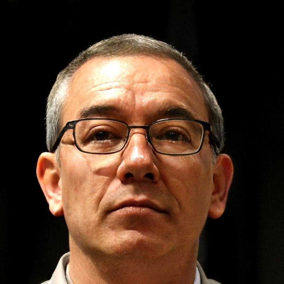 Carlos Mendoza, Spezialist für Finanzanalysen